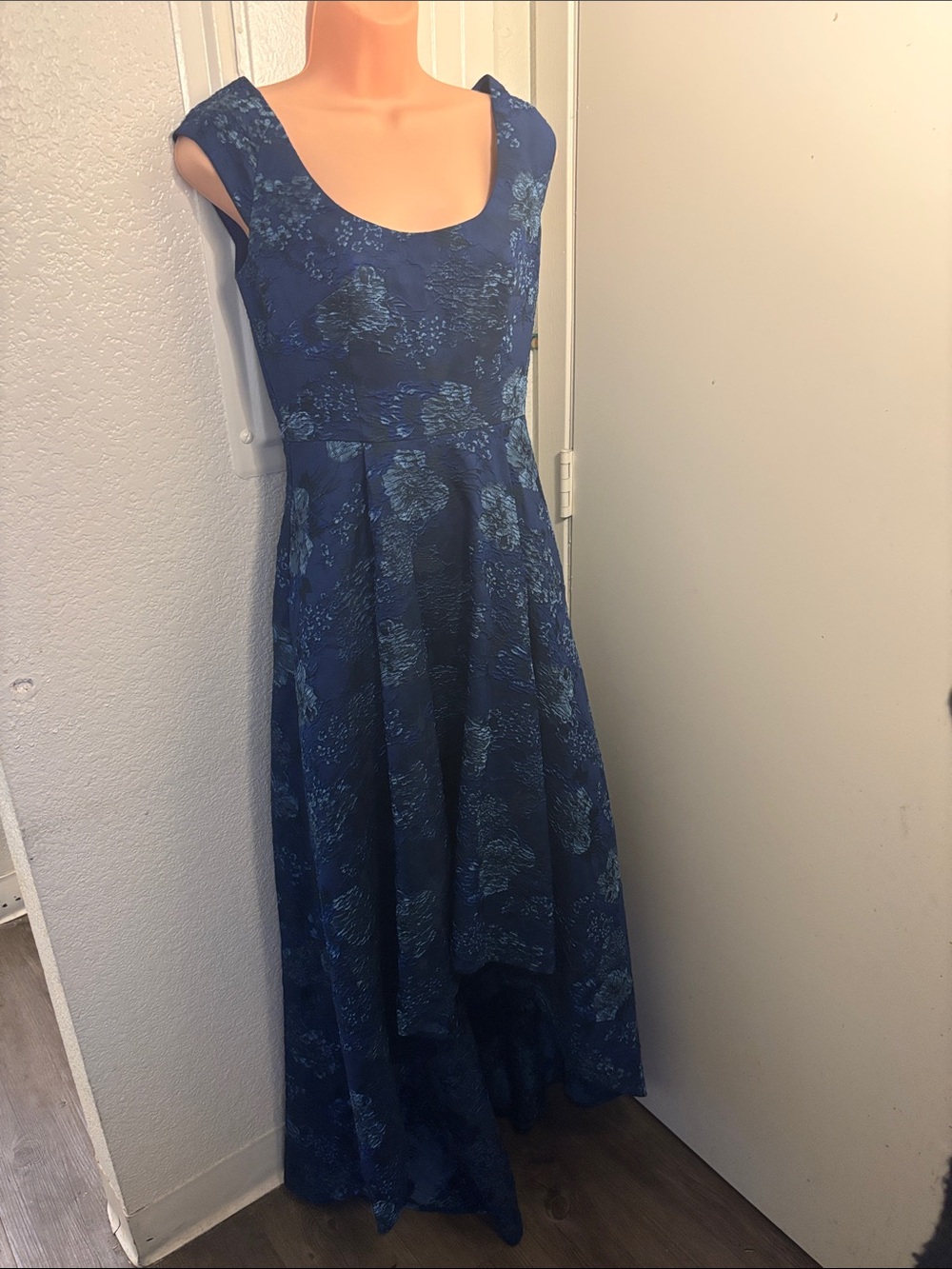 Laundry By Shelli Segal Navy Floral High-Low Maxi Dress